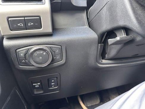 Used 2018 Ford F150 Lariat w/ Equipment Group 501A Mid AWD/4WD image 13