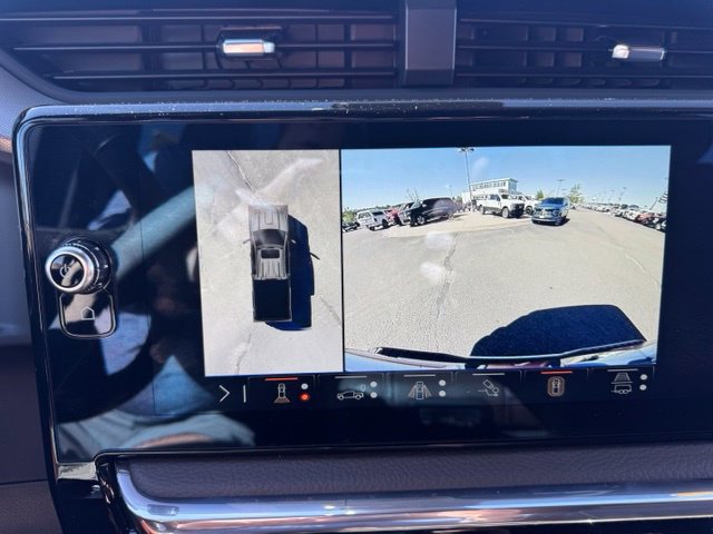 Used 2025 GMC Sierra 3500 Denali w/ Denali Reserve Package AWD/4WD image 35
