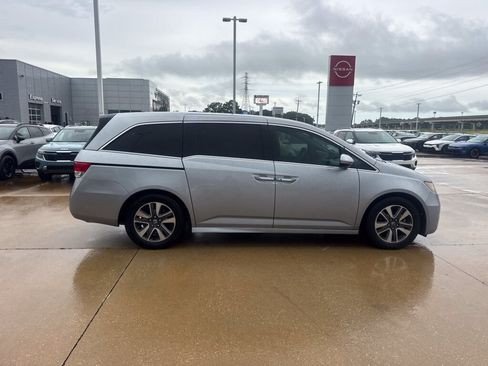 Used 2016 Honda Odyssey Touring Elite image 14