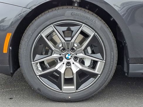 Certified 2026 BMW 530i xDrive w/ Premium Package AWD/4WD image 8