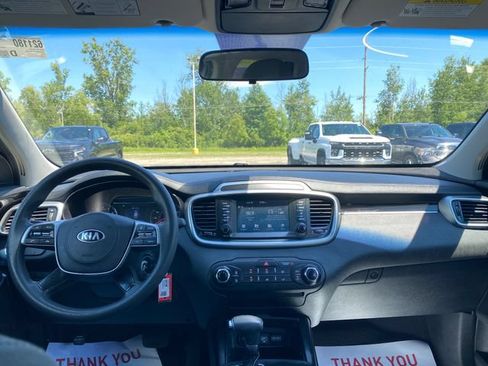 Used 2020 Kia Sorento FWD V6 image 21