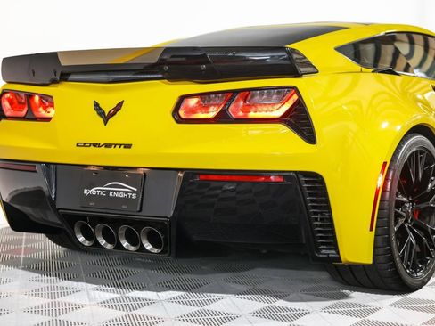 Used 2016 Chevrolet Corvette Z06 w/ 3LZ Preferred Equipment Group RWD image 10