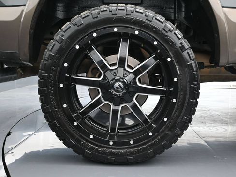 Used 2015 Ford F150 King Ranch w/ Equipment Group 601A Luxury AWD/4WD image 18