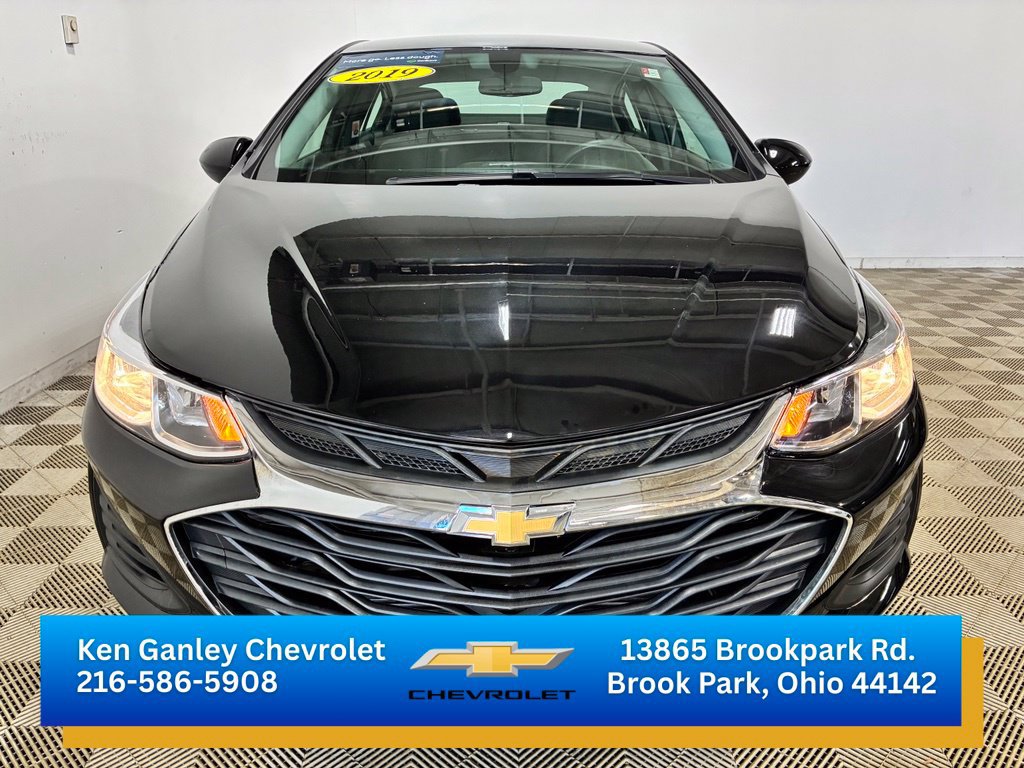 Certified 2019 Chevrolet Cruze LS FWD image 2