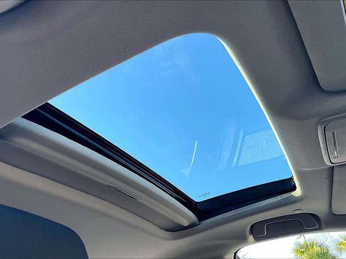 Used 2023 Honda Accord EX image 13