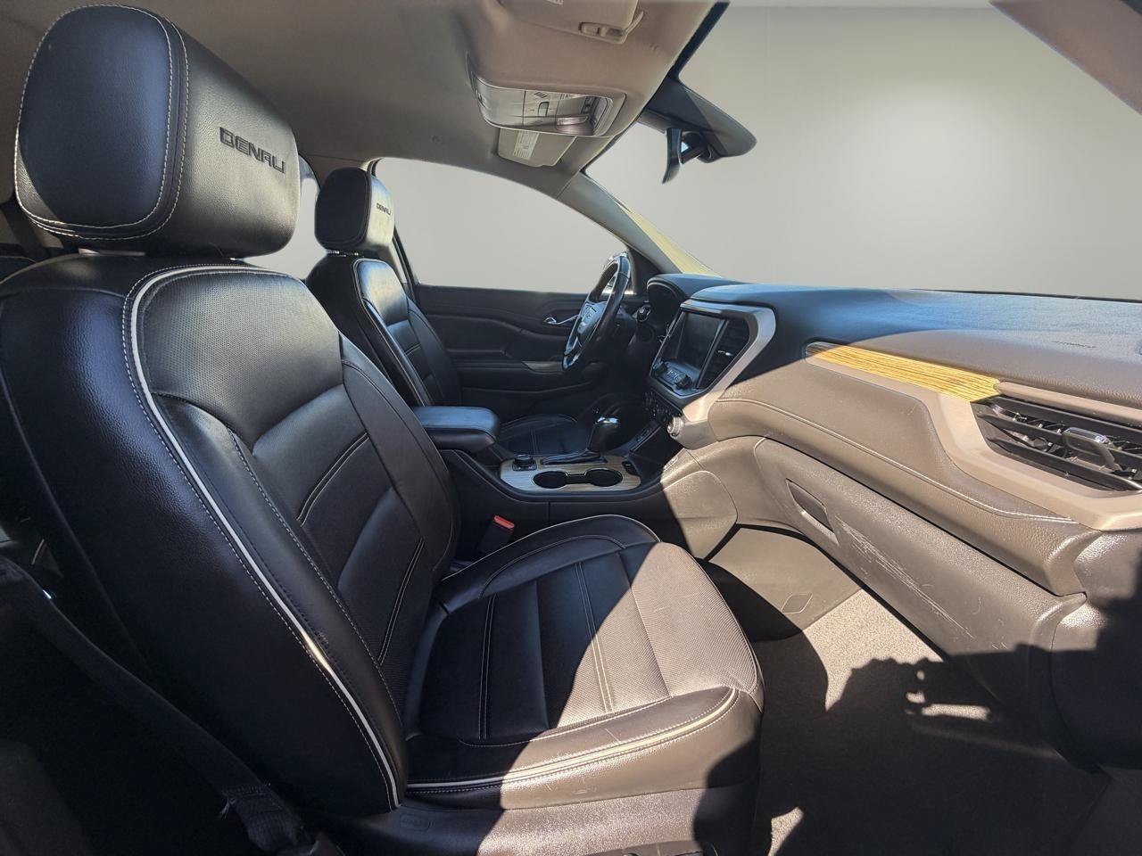 Used 2019 GMC Acadia Denali AWD/4WD image 34