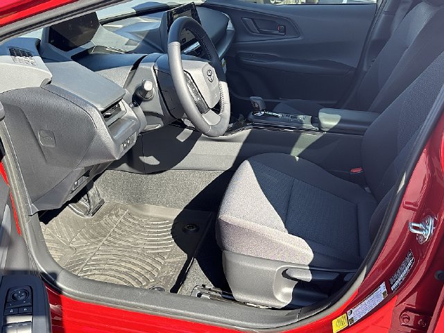 New 2027 Toyota Prius LE FWD image 15