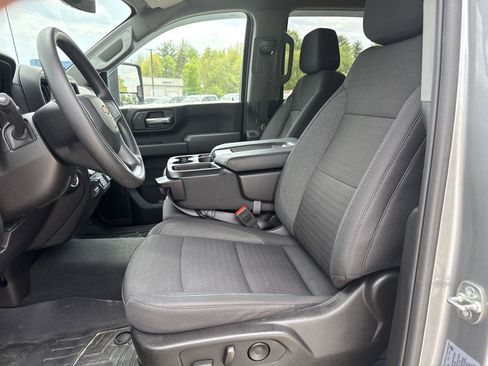Used 2025 Chevrolet Silverado 2500 Custom w/ Custom Convenience Package AWD/4WD image 13