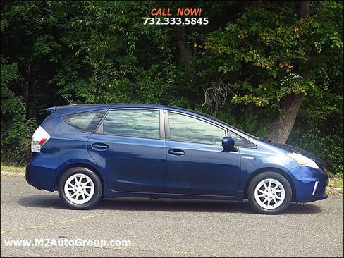 Used 2012 Toyota Prius V Five image 5