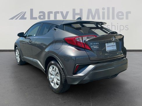 Certified 2020 Toyota C-HR LE FWD image 3