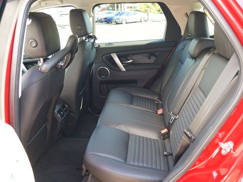 Used 2024 Land Rover Discovery Sport S image 24