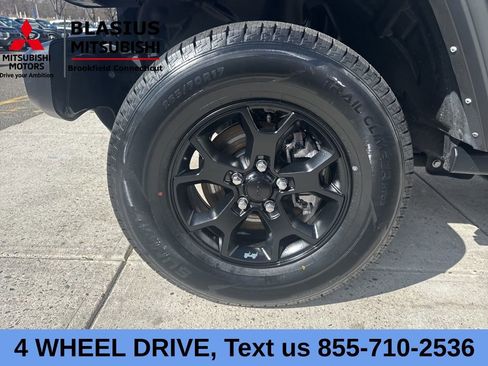 Used 2022 Jeep Wrangler Sport AWD/4WD image 4