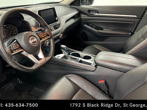 Used 2024 Nissan Altima 2.5 SR FWD image 15