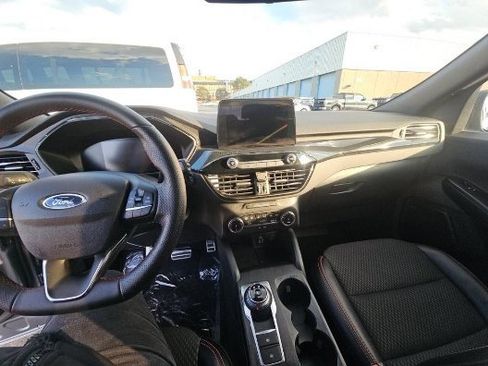 Used 2024 Ford Escape ST-Line image 6