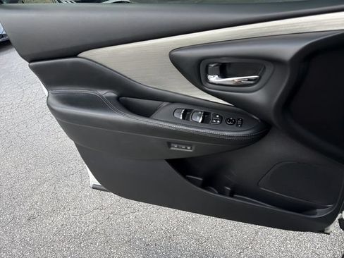 Used 2016 Nissan Murano Platinum w/ Platinum Technology Package FWD image 31