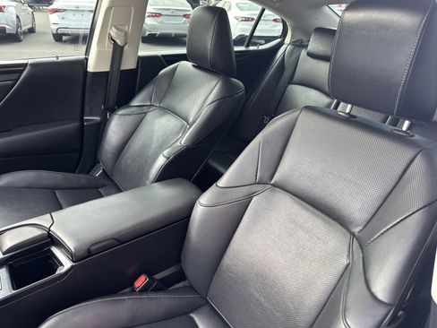 Used 2020 Lexus ES 350 w/ Premium Package image 20