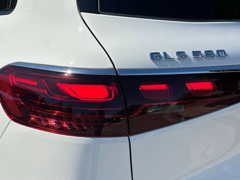 New 2026 Mercedes-Benz GLS 580 4MATIC image 12