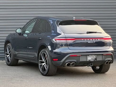 Certified 2022 Porsche Macan S AWD/4WD image 3