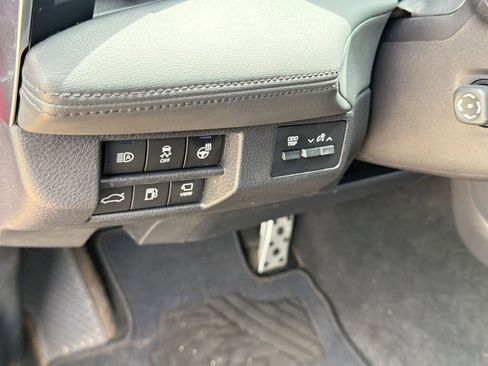 Used 2019 Toyota Avalon Touring w/ Advanced Safety Package FWD image 18