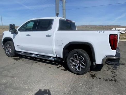 New 2026 GMC Sierra 1500 SLT w/ SLT Premium Package AWD/4WD image 6