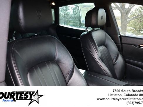 Used 2020 Maserati Levante S image 32