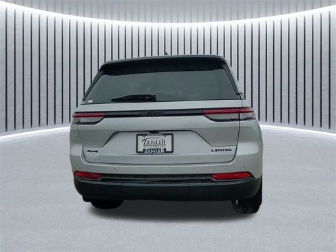 New 2025 Jeep Grand Cherokee Limited w/ Black Appearance Package image 11