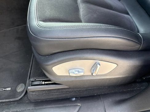 Used 2018 Porsche Macan AWD/4WD image 14