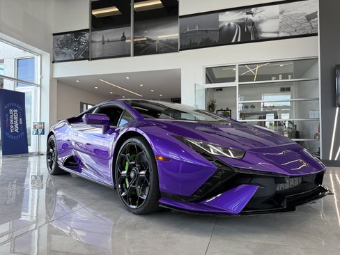 Used 2023 Lamborghini Huracan Tecnica image 11