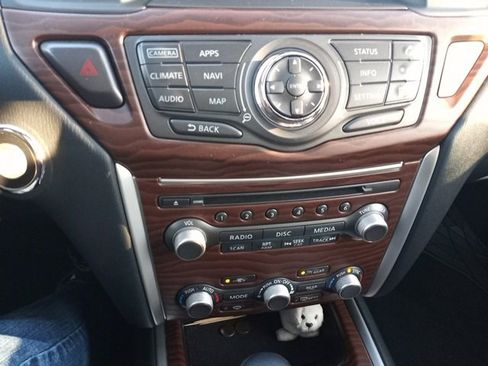 Used 2020 Nissan Pathfinder Platinum w/ Cargo Package image 20