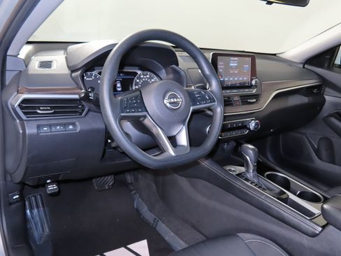 Used 2023 Nissan Altima 2.5 SV image 30