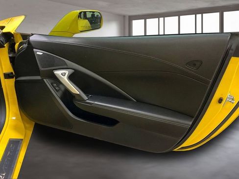 Used 2014 Chevrolet Corvette Stingray Convertible w/ 2LT Preferred Equipment Group image 23