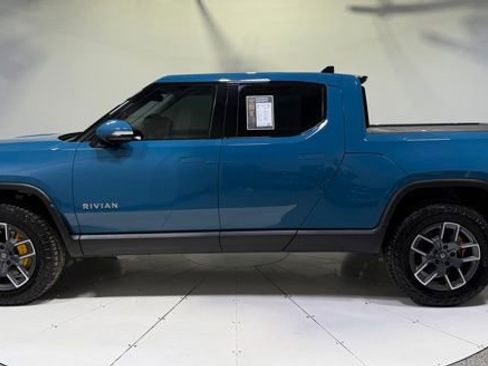 Used 2022 Rivian R1T Adventure image 11
