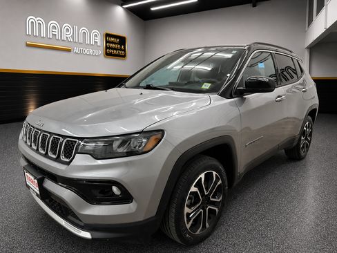 Certified 2024 Jeep Compass Limited AWD/4WD image 12