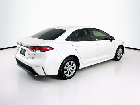 Used 2025 Toyota Corolla LE image 9