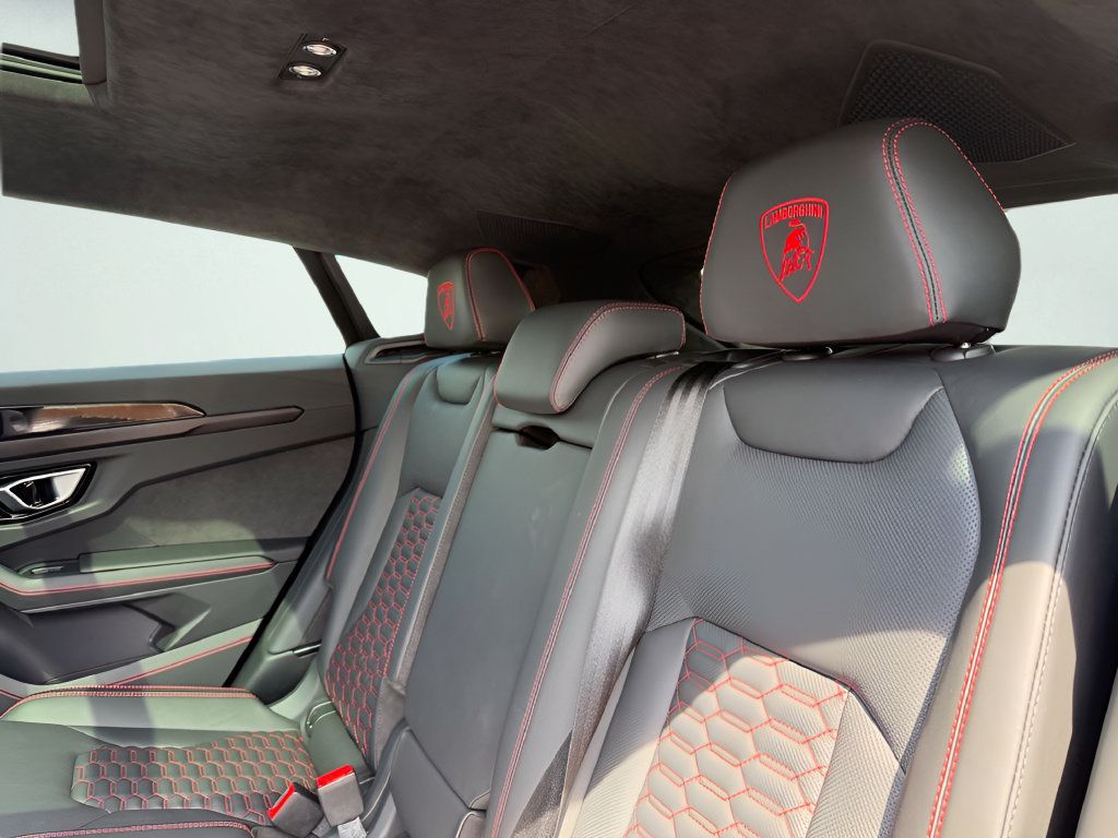Used 2021 Lamborghini Urus AWD/4WD image 21