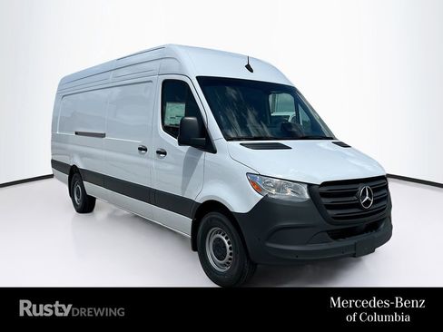 New 2025 Mercedes-Benz Sprinter 2500 image 1