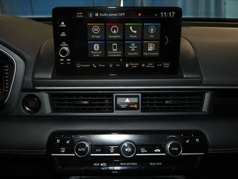 Used 2024 Honda Pilot Elite image 16
