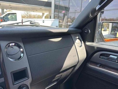 Used 2016 Ford Expedition EL Platinum image 26