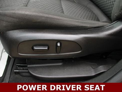 Used 2017 GMC Acadia SLE w/ Driver Alert Package I FWD image 3