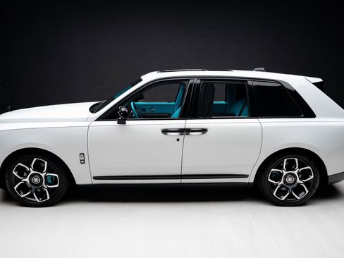 Used 2019 Rolls-Royce Cullinan AWD/4WD image 17