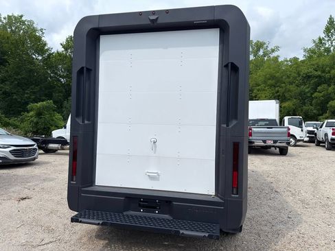 Used 2024 Chevrolet Brightdrop 400 w/ Commercial Equipment Package AWD/4WD image 8