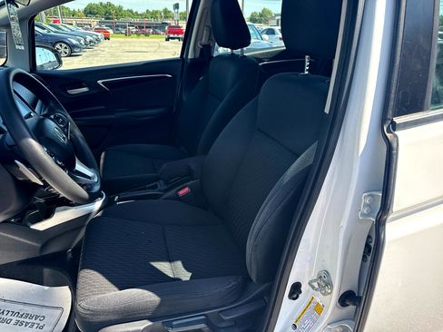 Used 2018 Honda Fit EX image 9