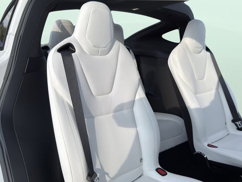 Used 2023 Tesla Model X image 37