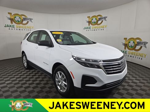 Certified 2023 Chevrolet Equinox LS w/ Driver Confidence II Package image 1