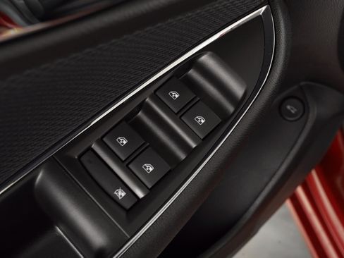 Used 2018 Chevrolet Cruze LT image 21