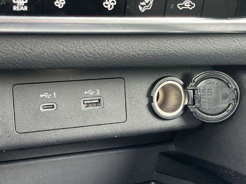 Certified 2022 Nissan Rogue SV image 6