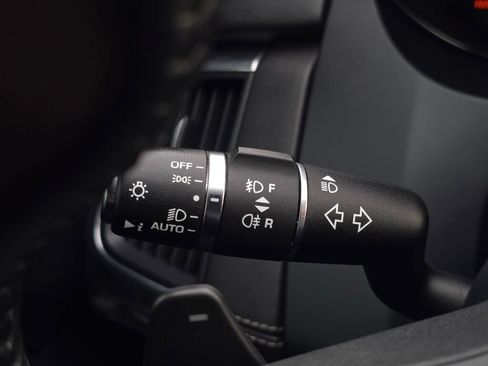 Used 2018 Jaguar E-PACE R-Dynamic HSE image 24