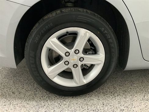 Used 2023 Chevrolet Malibu LT image 10