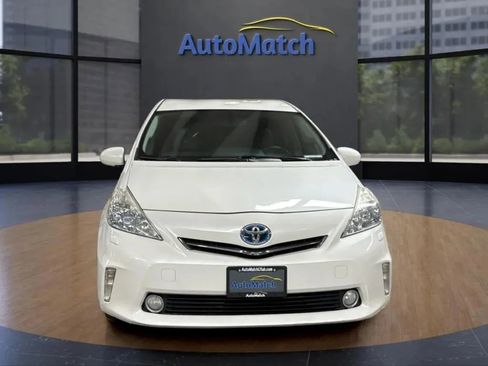 Used 2013 Toyota Prius V Five image 2