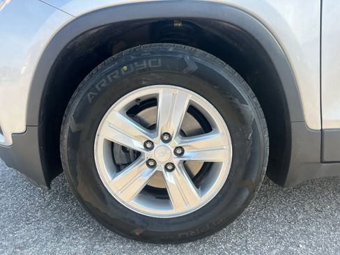 Used 2019 Chevrolet Trax LT w/ LT Convenience Package image 33